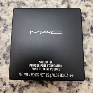 MAC Studio Fix C2